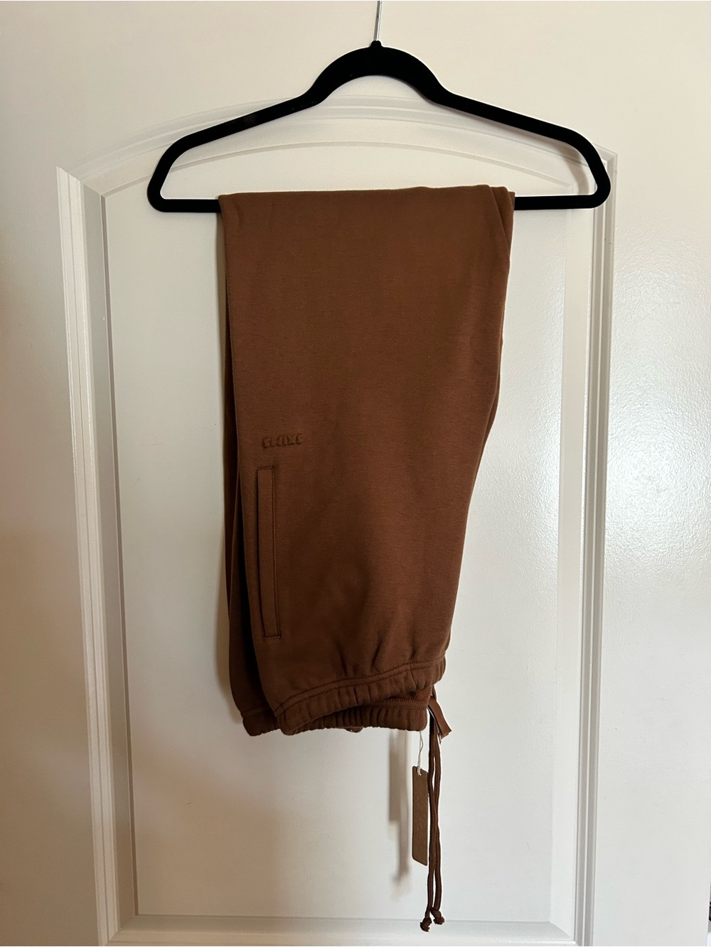 NWT SKIMS Cotton Fleece Blend Classic
Joggers